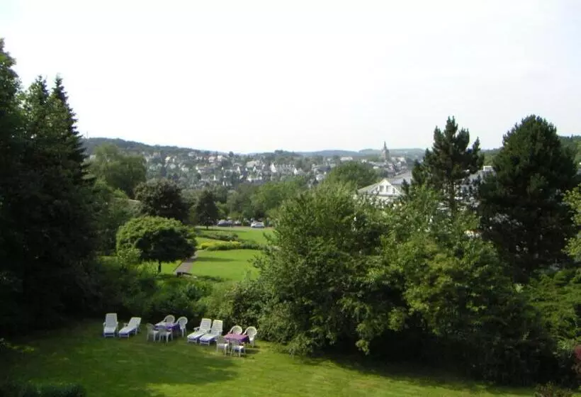 Hotelli Haus Hellhohl Garni