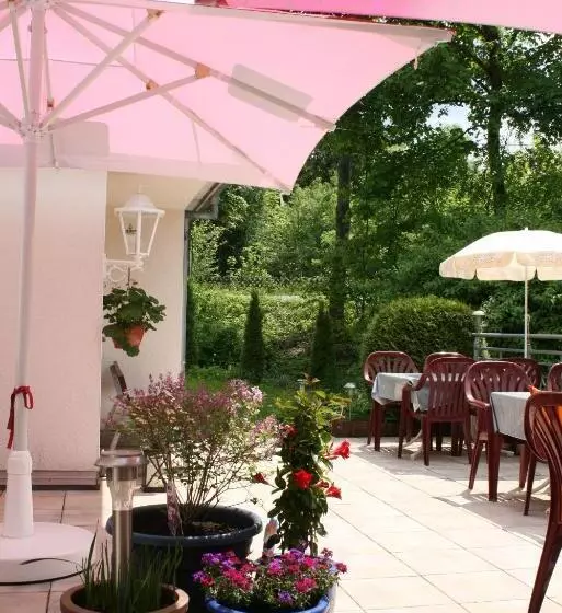 Hotelli Haus Hellhohl Garni