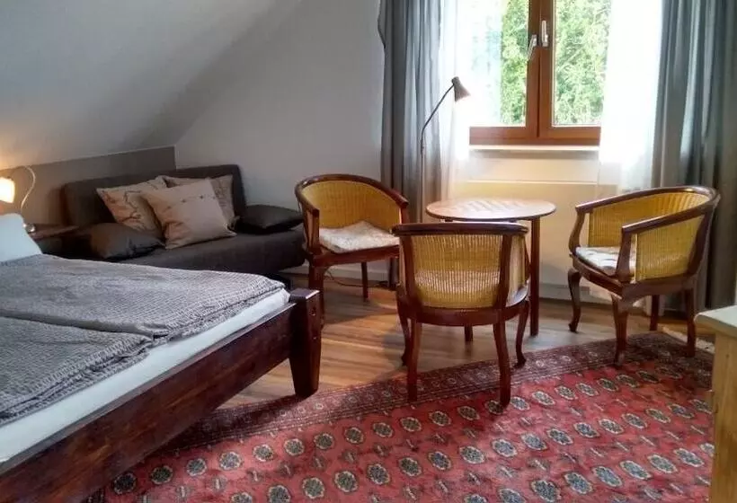 Hotelli Knurrhahn