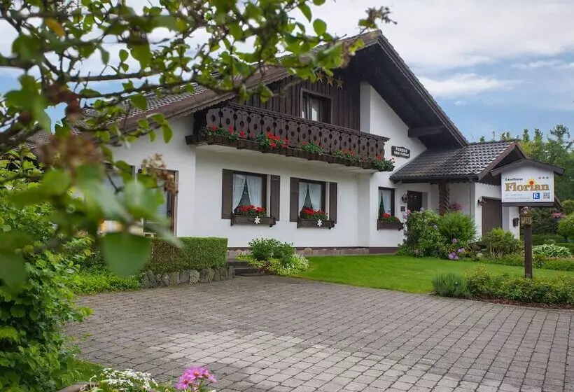 هتل Landhaus Florian
