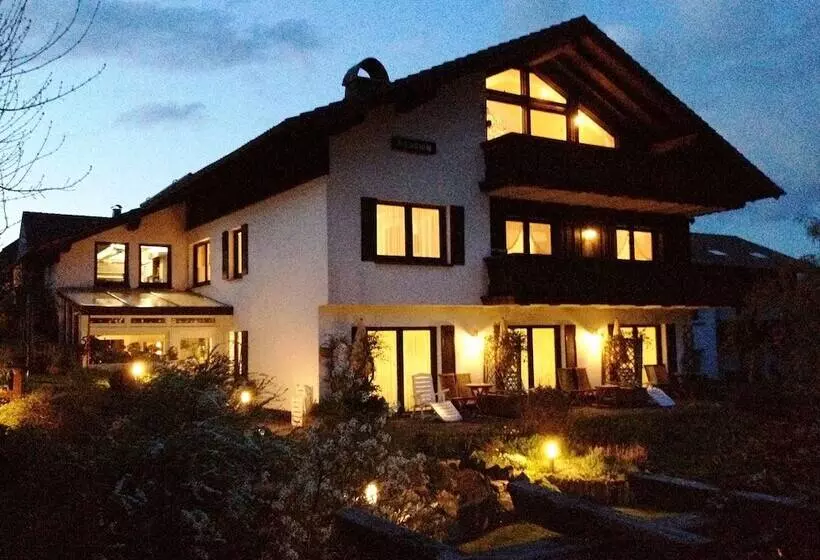 هتل Landhaus Florian