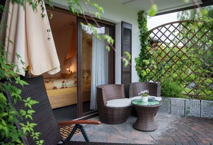 هتل Landhaus Florian