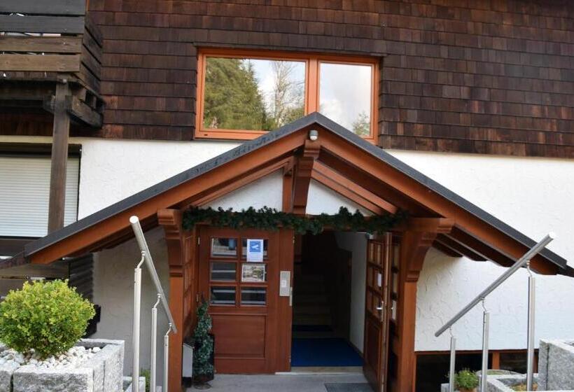 호텔 Pension Am See