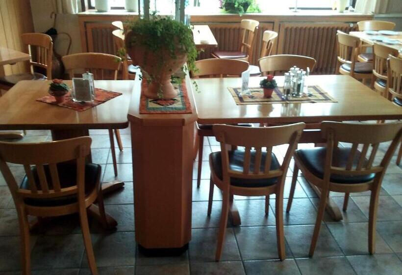 호텔 Restaurant Zum Stern