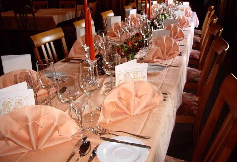 호텔 Restaurant Zum Stern