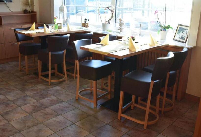 호텔 Restaurant Zum Stern