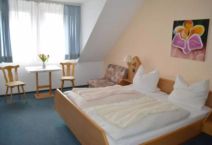 ホテル Zum Lieben Augustin