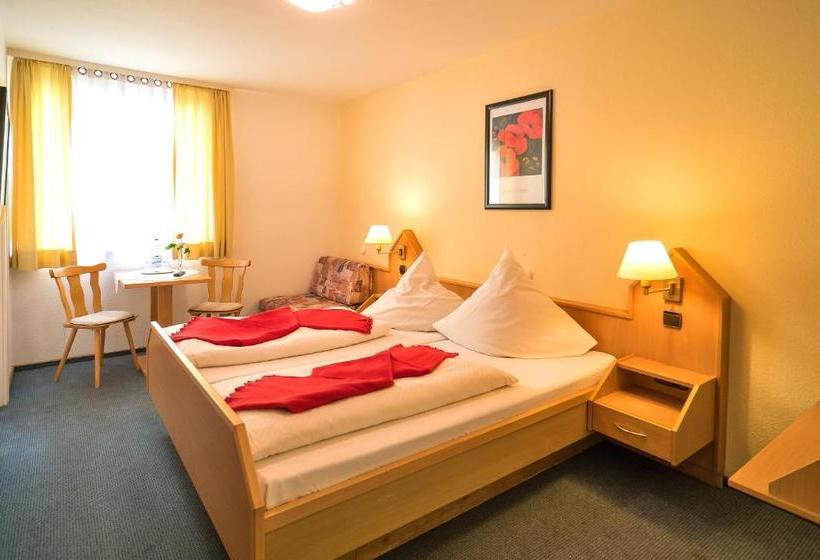 Отель Zum Lieben Augustin