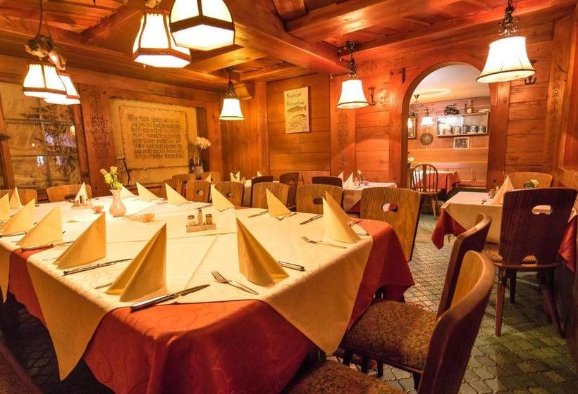 Отель Zum Lieben Augustin