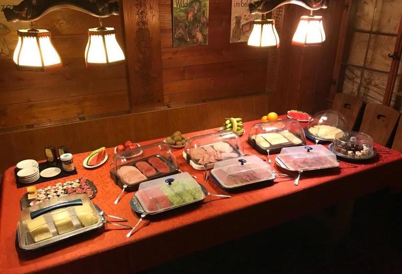 Отель Zum Lieben Augustin