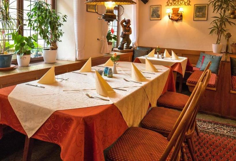 Отель Zum Lieben Augustin