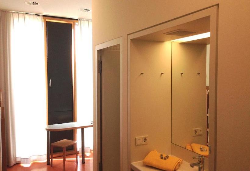 Jugendherberge Stuttgart Neckarpark