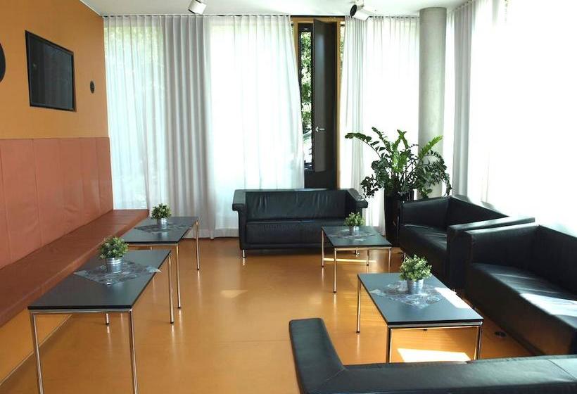 Jugendherberge Stuttgart Neckarpark