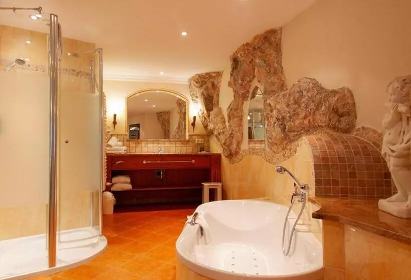 Kristall & Vitalhotel Bergknappenhof