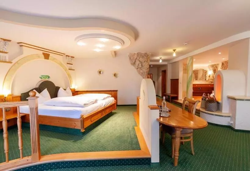 Kristall & Vitalhotel Bergknappenhof