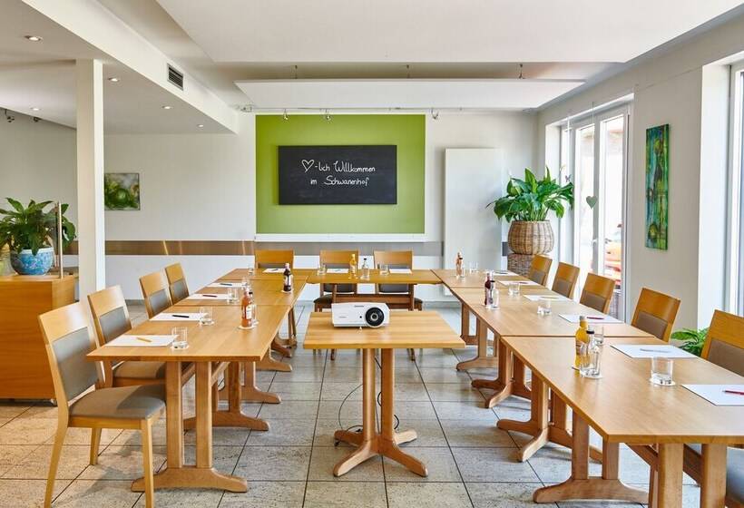 Schwanenhof Hotel Und Restaurant