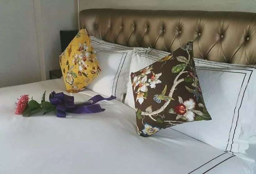 تختخواب و صبحانه 57villa