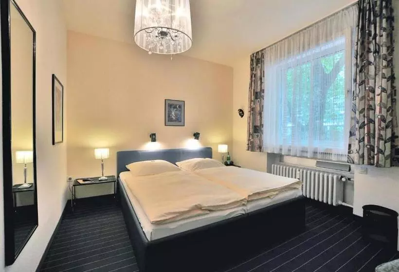 Hotelli Am Ehrenhof