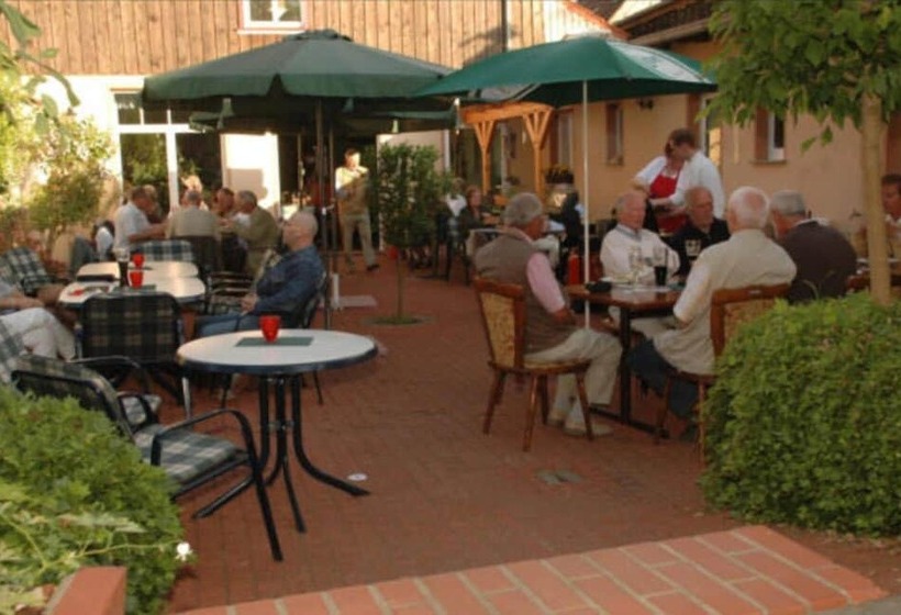 Отель Am Rathaus Adii