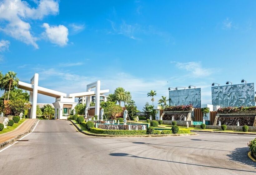 בית מלון כפרי Chalong Miracle Lakeview