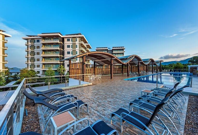 בית מלון כפרי Chalong Miracle Lakeview