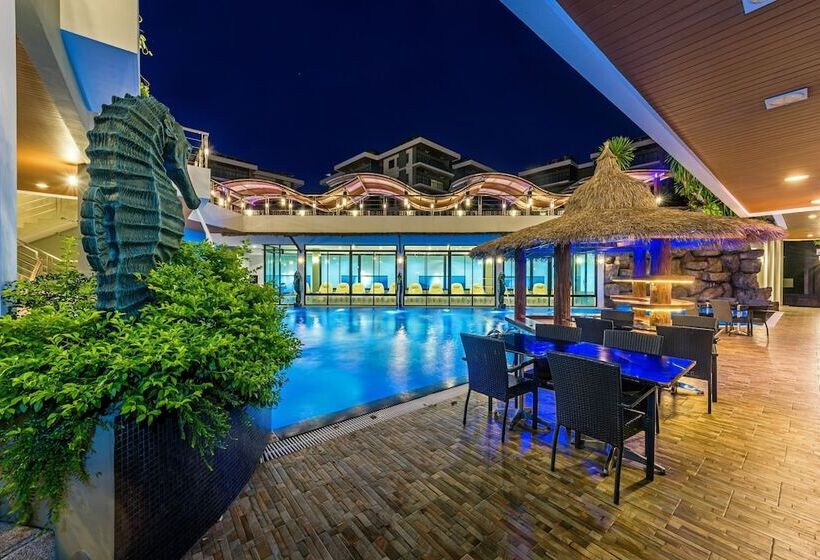 בית מלון כפרי Chalong Miracle Lakeview