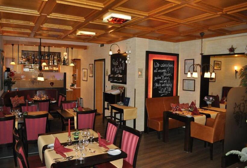 هتل Gast Und Weinhaus Burkard