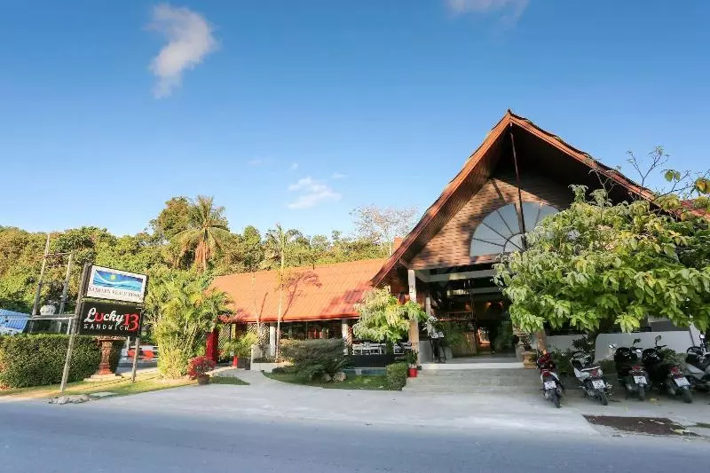 هتل Naiharn Beach Resort   Sha Plus Extra