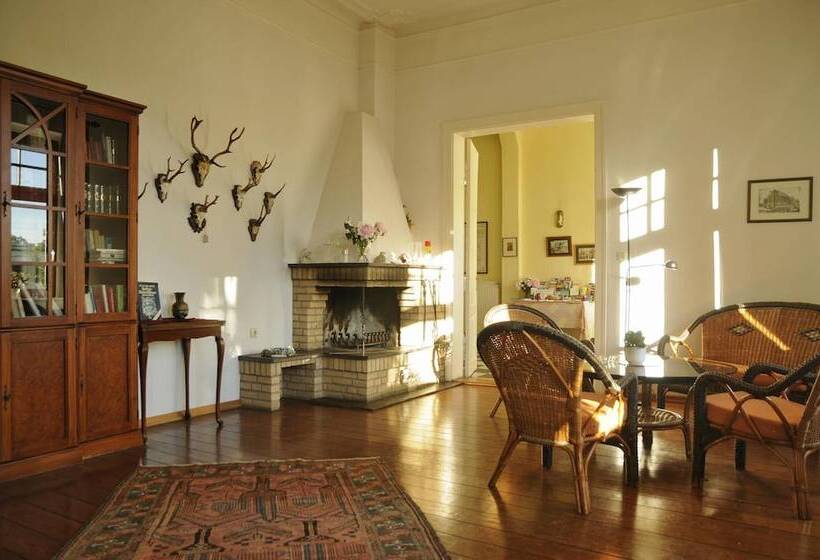 Отель Pension Gutshaus Neu Wendorf