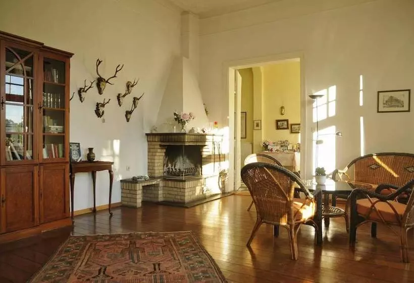 Hotelli Pension Gutshaus Neu Wendorf