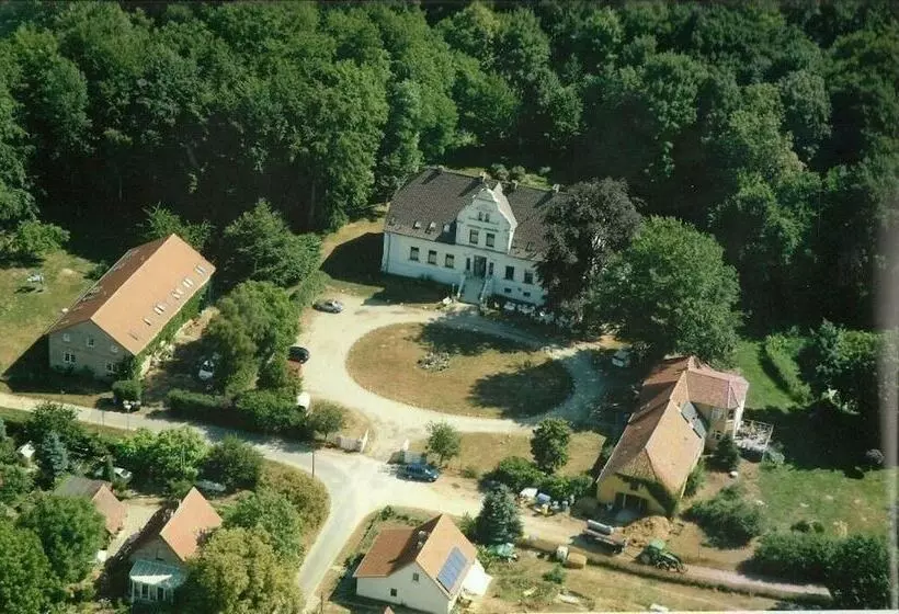Hotelli Pension Gutshaus Neu Wendorf