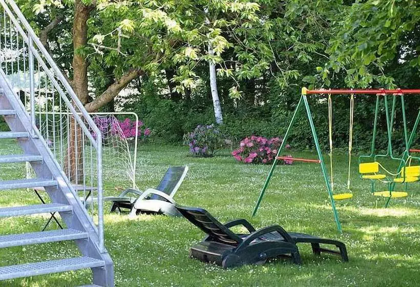 Hotelli Pension Gutshaus Neu Wendorf