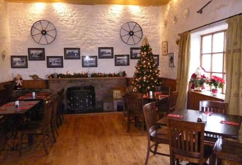 The Ken Bridge Hotel & Campsite