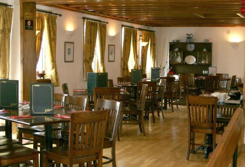 The Ken Bridge Hotel & Campsite