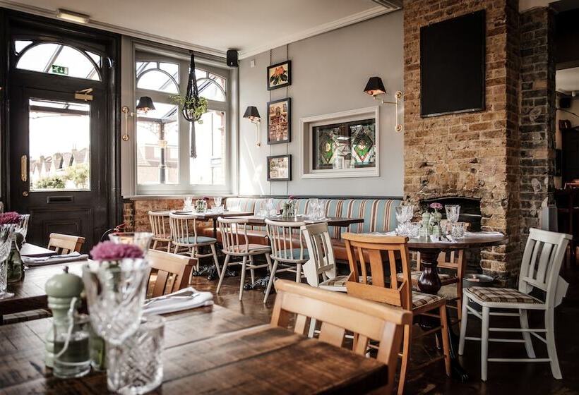 בית מלון כפרי The Queen's Head