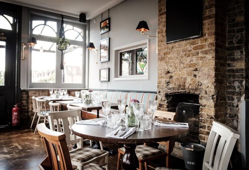 בית מלון כפרי The Queen's Head