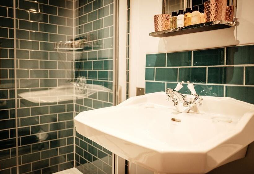 בית מלון כפרי The Queen's Head