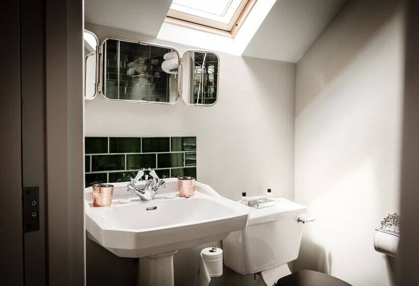 בית מלון כפרי The Queen's Head