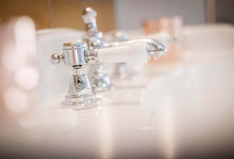 בית מלון כפרי The Queen's Head