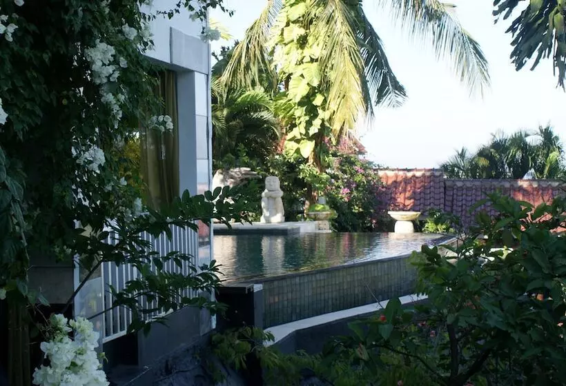 ホテル Villa Buah