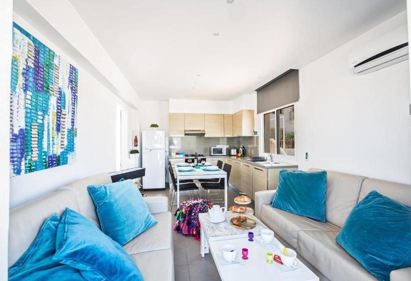 Nicholas Seaview Apartments