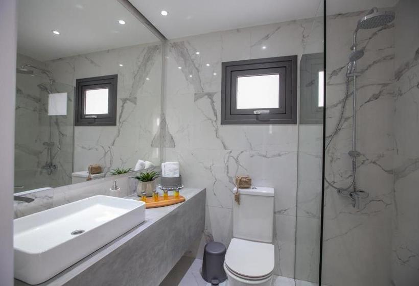 Nicholas Seaview Apartments