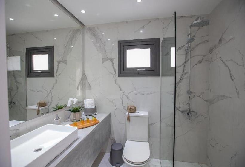 Nicholas Seaview Apartments