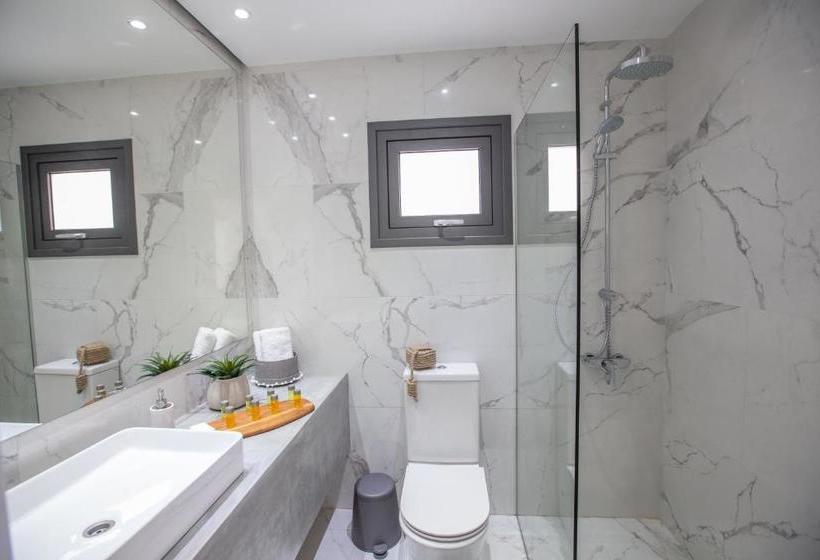 Nicholas Seaview Apartments