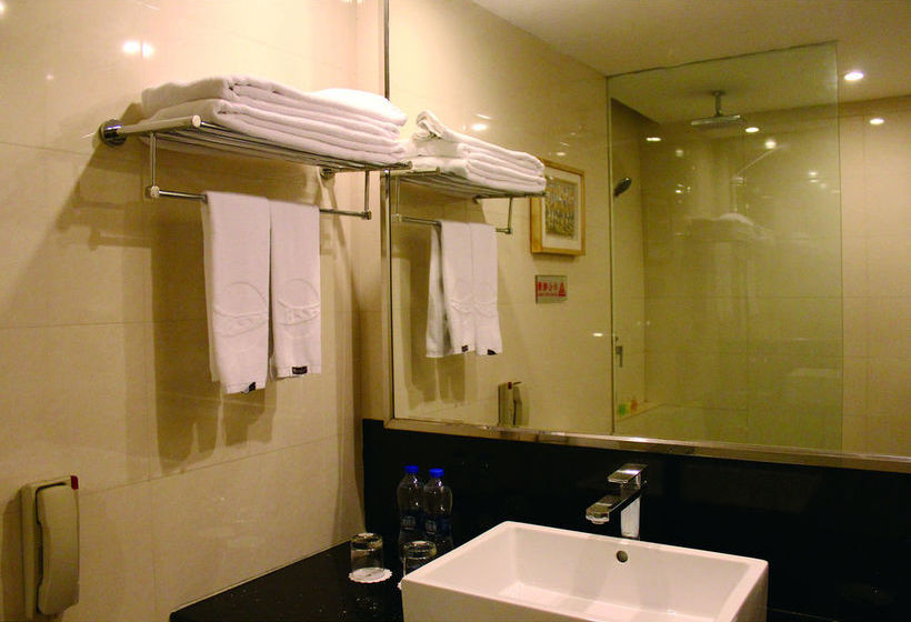 Shenzhen Luohu Railway Station Hotel Commercial Building