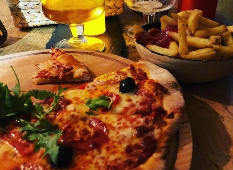 旅馆 The Vagabond Bunkhouse