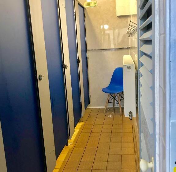 旅馆 The Vagabond Bunkhouse