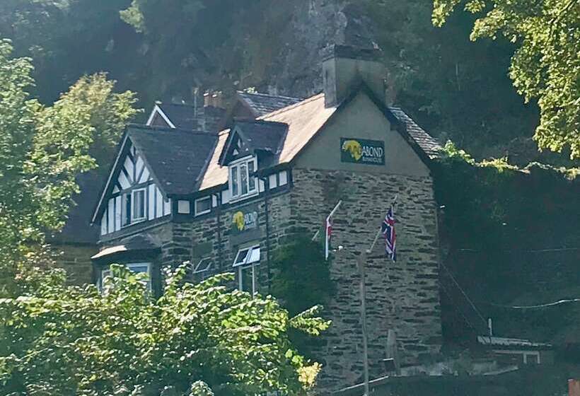 旅馆 The Vagabond Bunkhouse