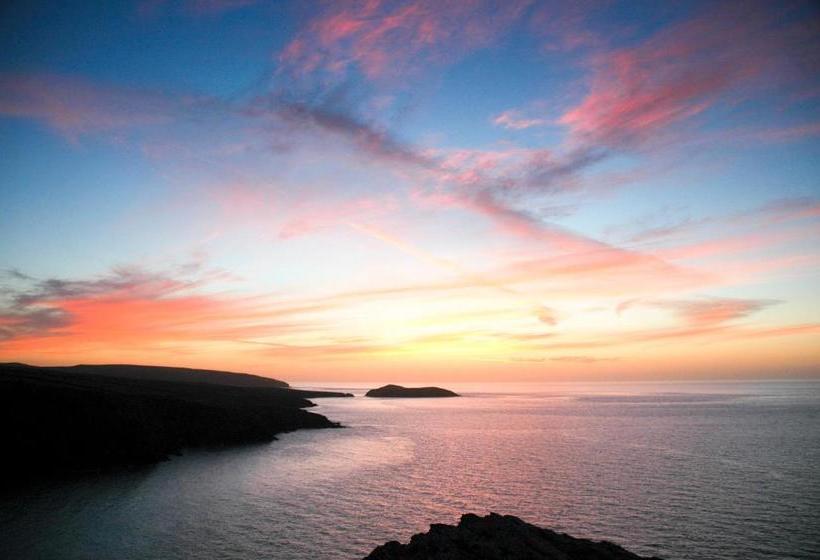 Hostel Yha Poppit Sands