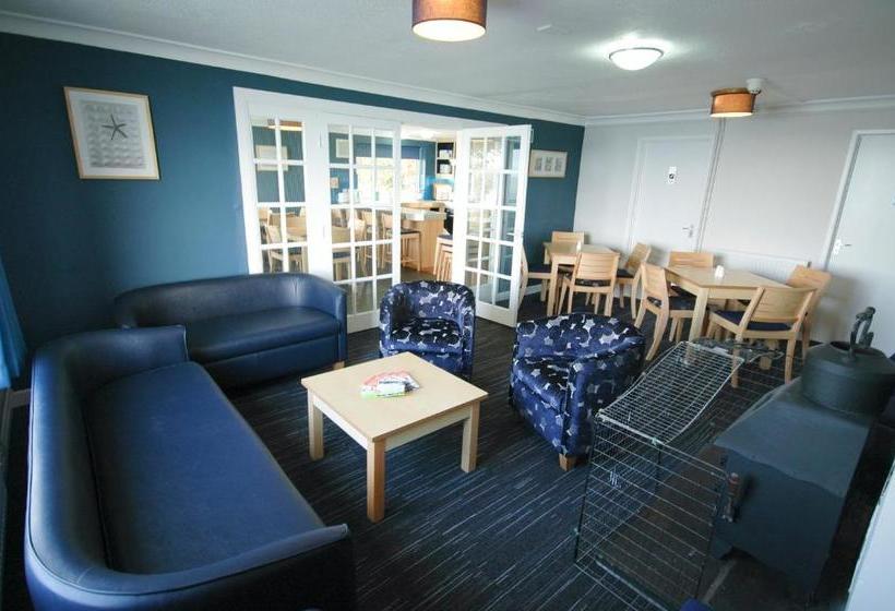 Hostel Yha Poppit Sands